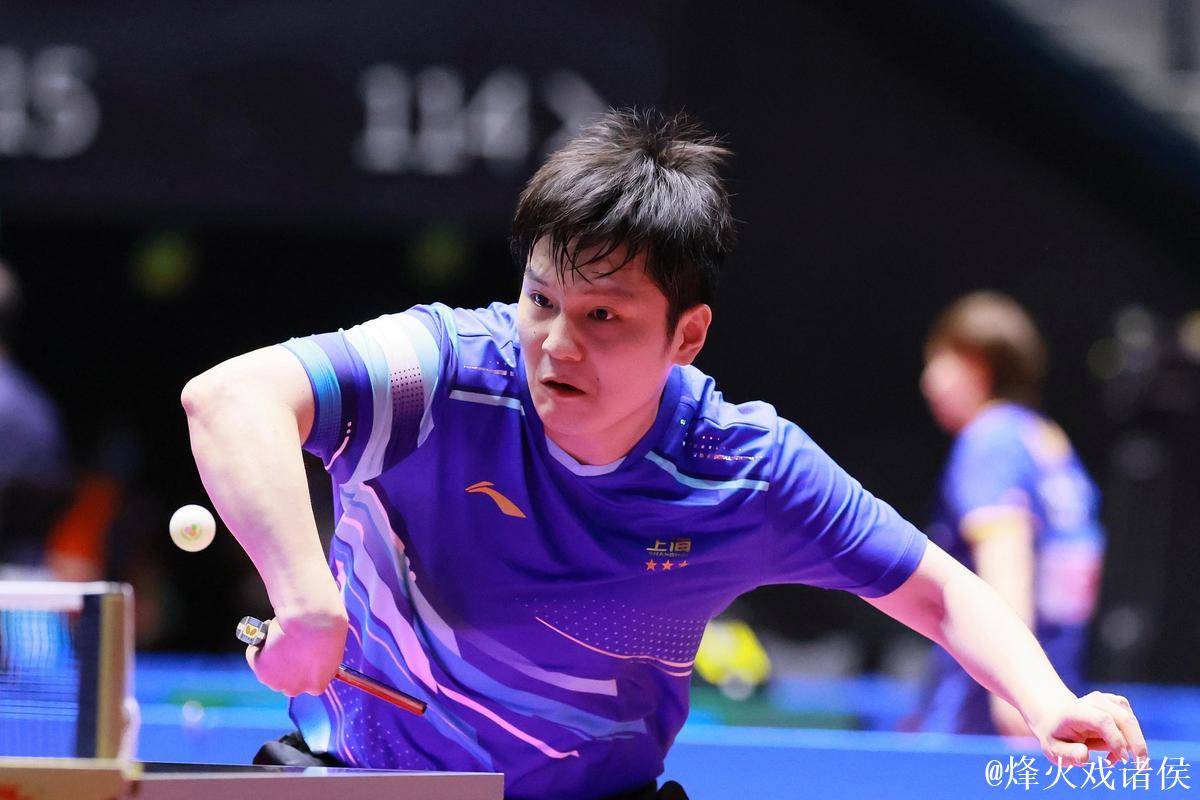 樊振东4-0完胜周雨 挺进全运会乒乓球男单16强